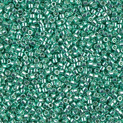 Miyuki Delica Beads 11/0 | 426DB | Verde Metal | c8